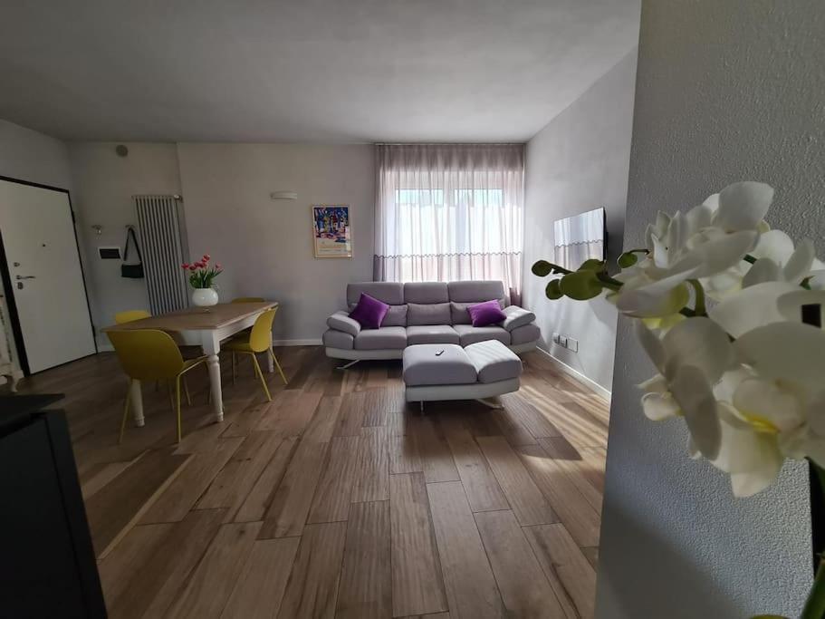 Cuore Di Alba Charming Apartment Buitenkant foto