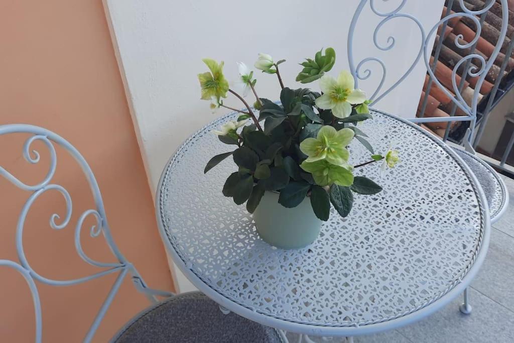 Cuore Di Alba Charming Apartment Buitenkant foto