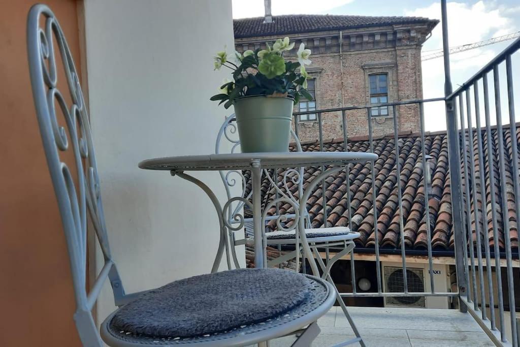 Cuore Di Alba Charming Apartment Buitenkant foto